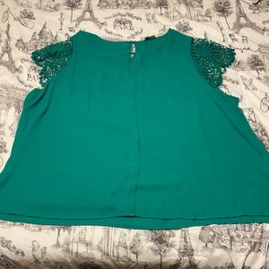 Meera lane green top 4x